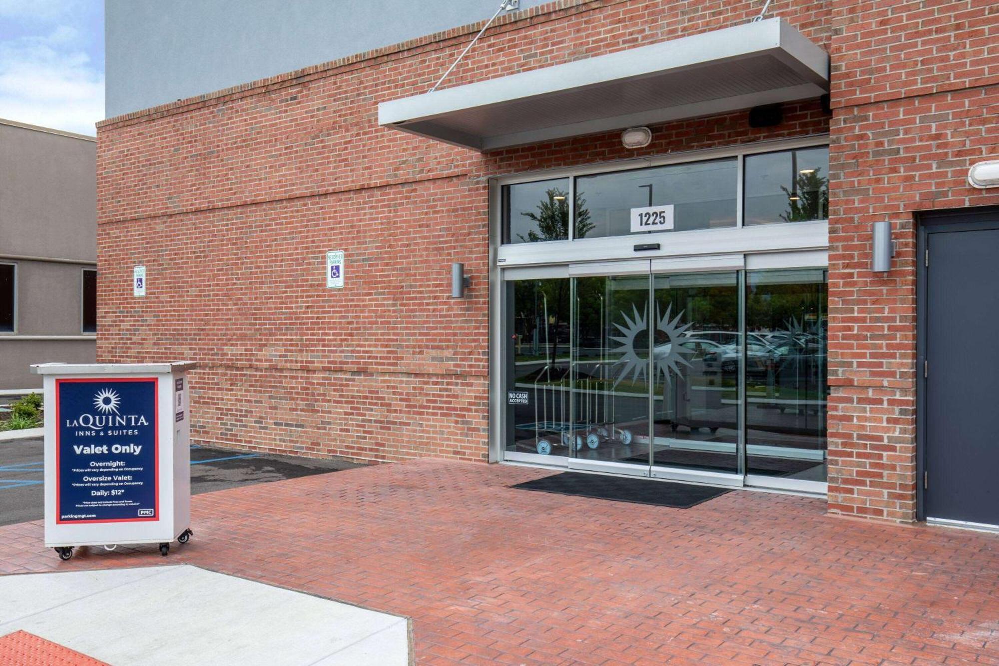 La Quinta Inn & Suites By Wyndham Chattanooga Downtown/South Zewnętrze zdjęcie